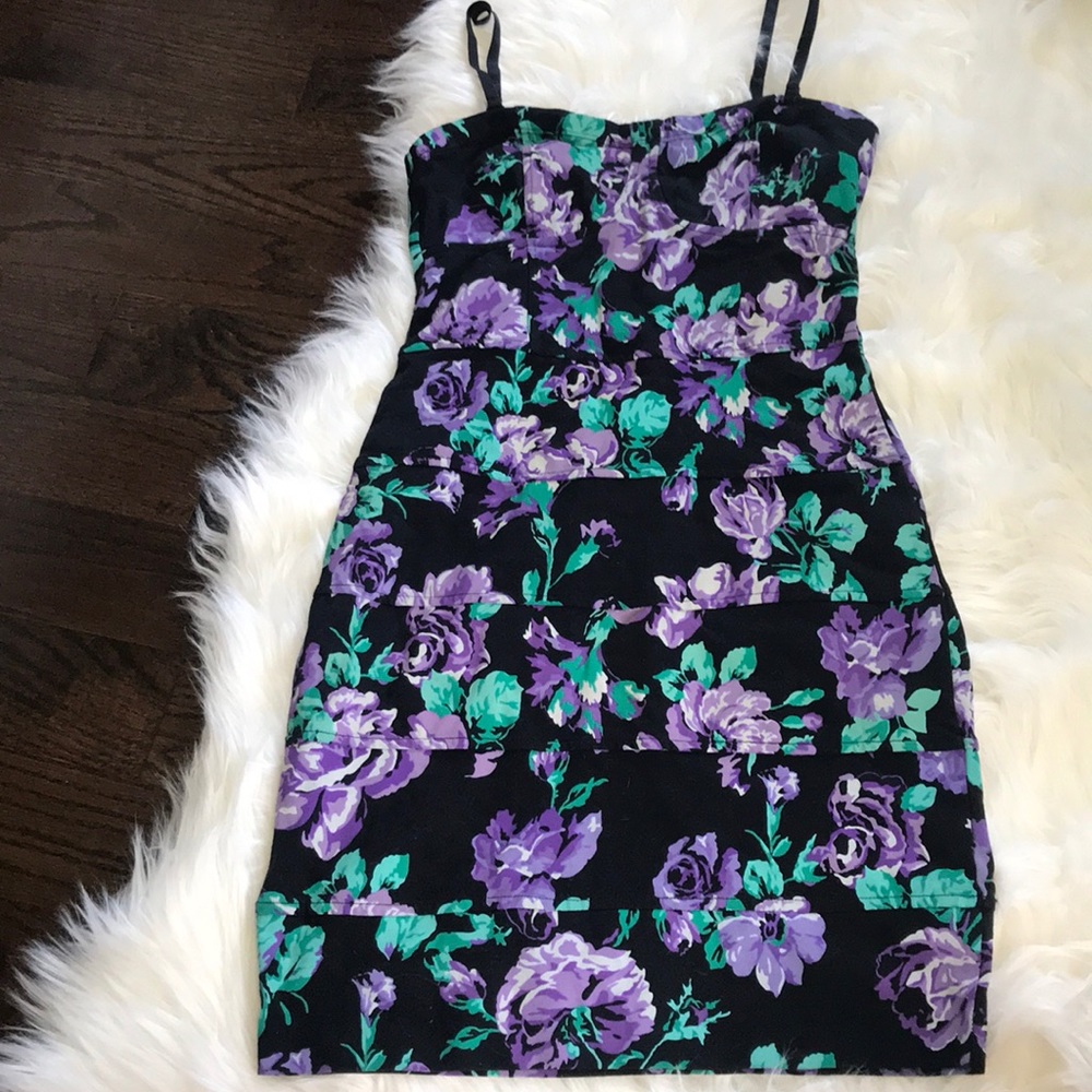 Aritzia Talula brand floral dress